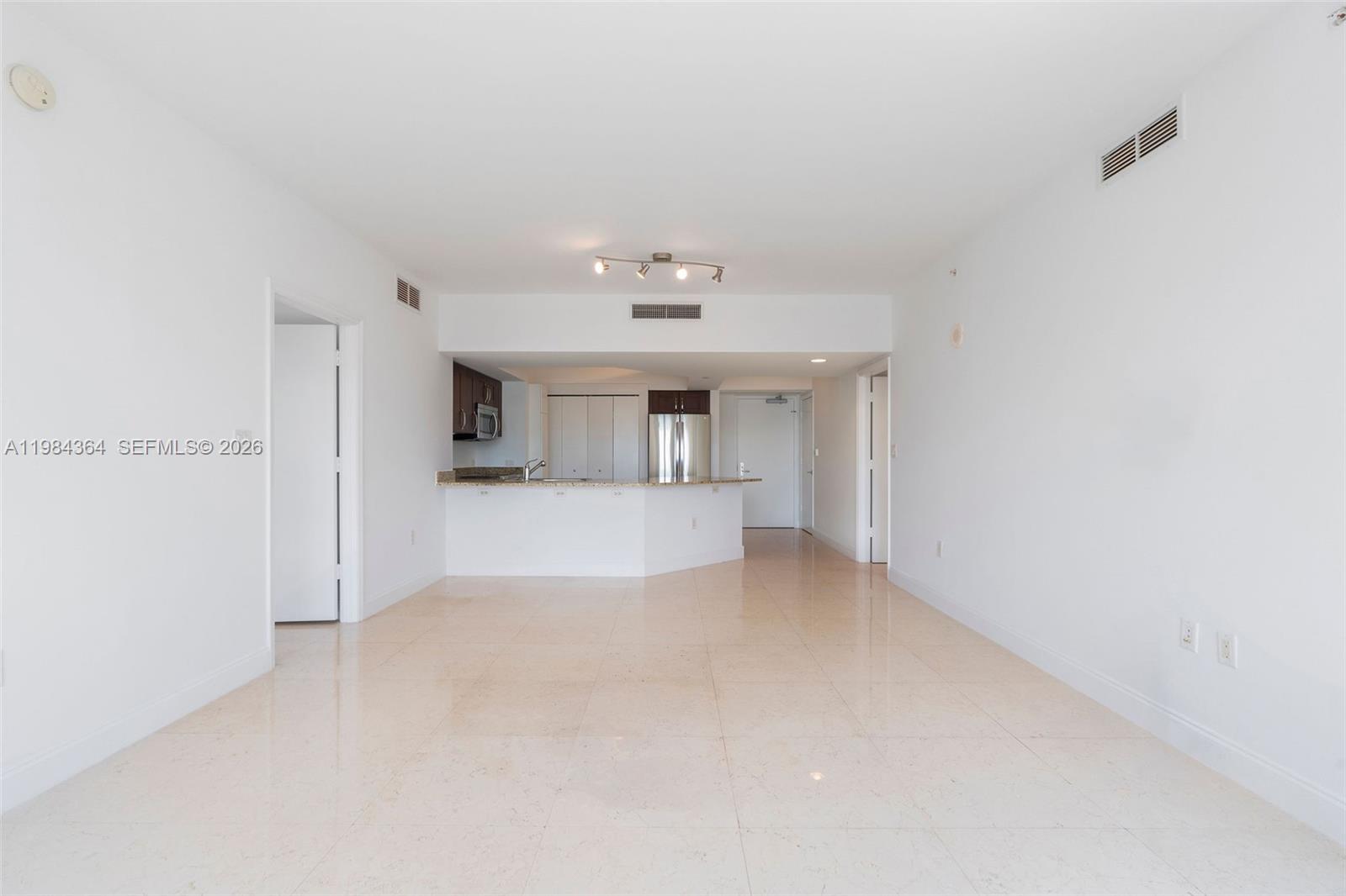 TURNBERRY VLG NO TOWER CO - Residential
