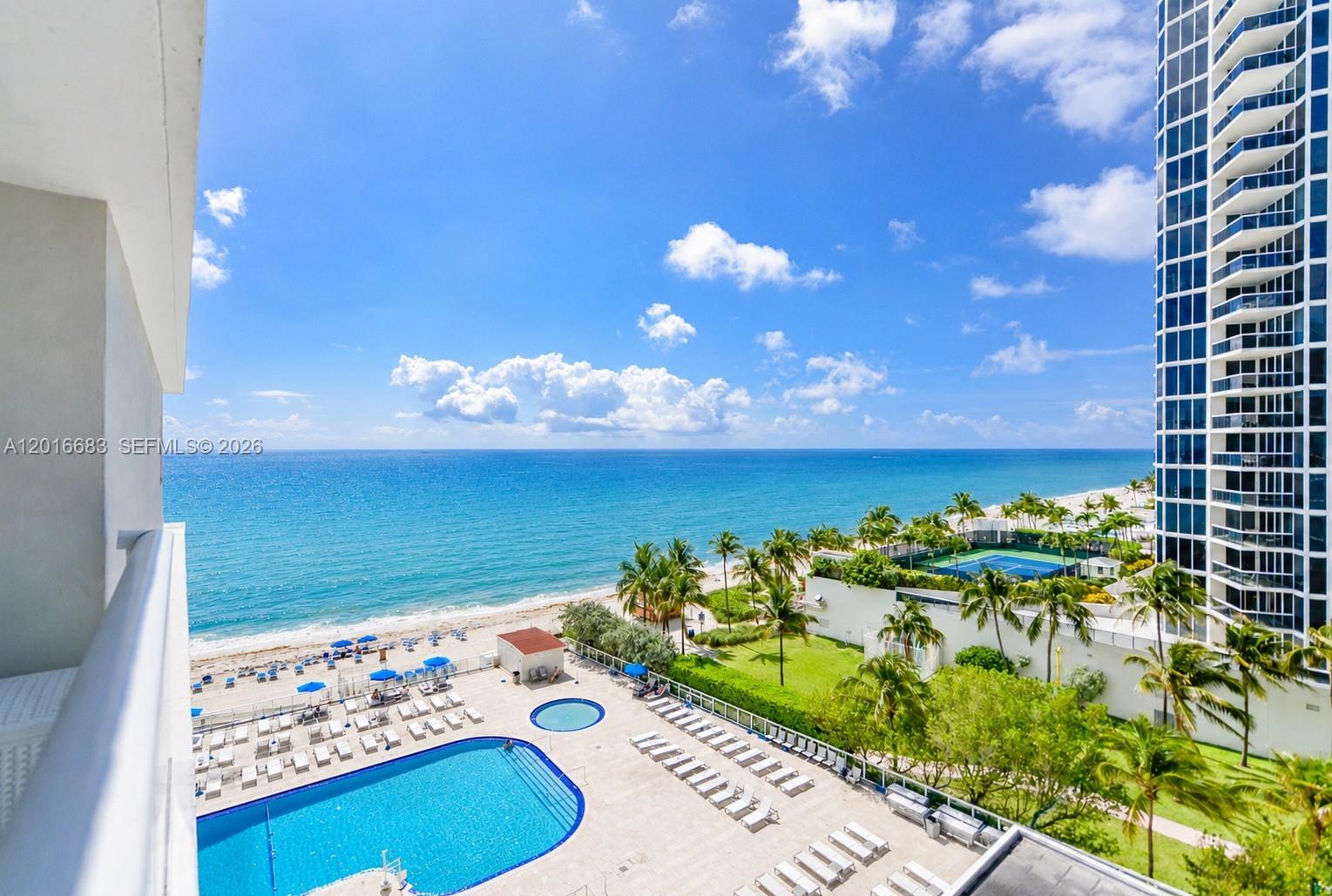 THE AVENTURA BEACH CLUB C - Residential