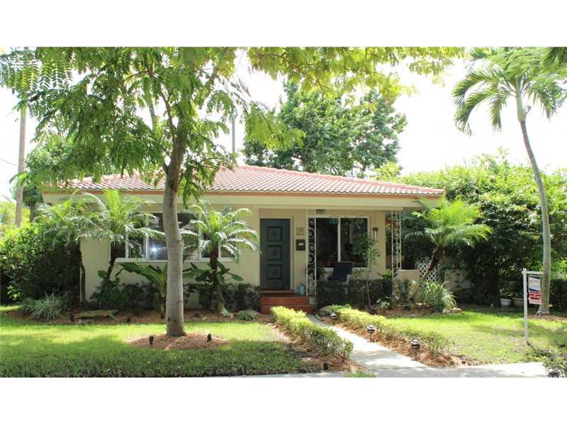 Absolutely adorable Miami Shores Home. Perfectly located on a beautiful tree lined street. Super big kitchen and updated large bath. Fenced yard with  shed and  rooftop lounge area perfect for meditation or reading. Super cozy and inviting.Inside laundry  and cute front porch.