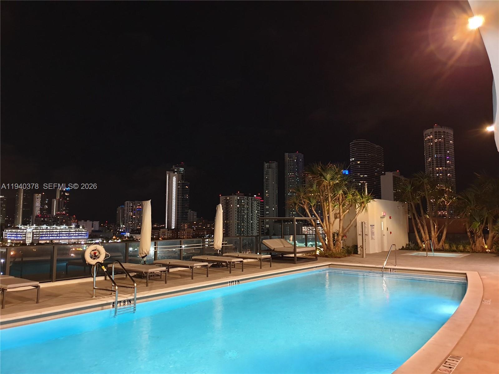 CANVAS CONDO - Residential Lease