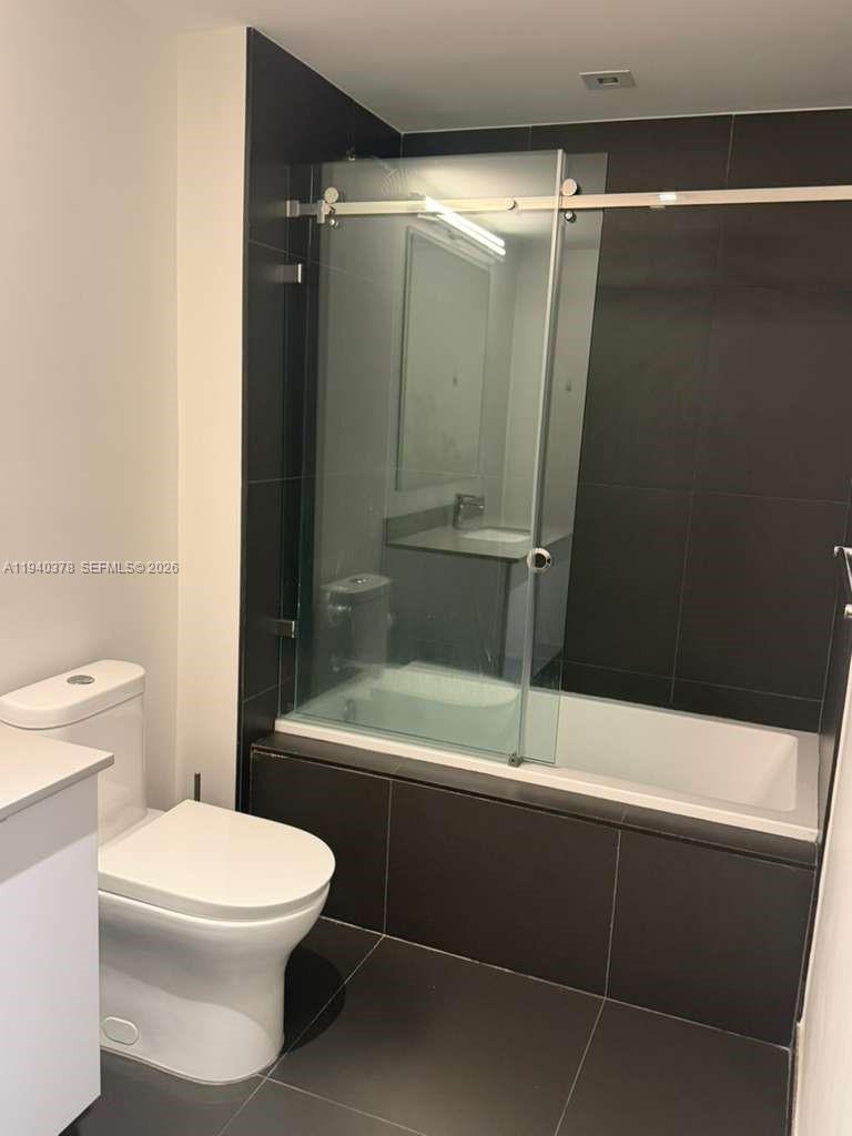 CANVAS CONDO - Residential Lease