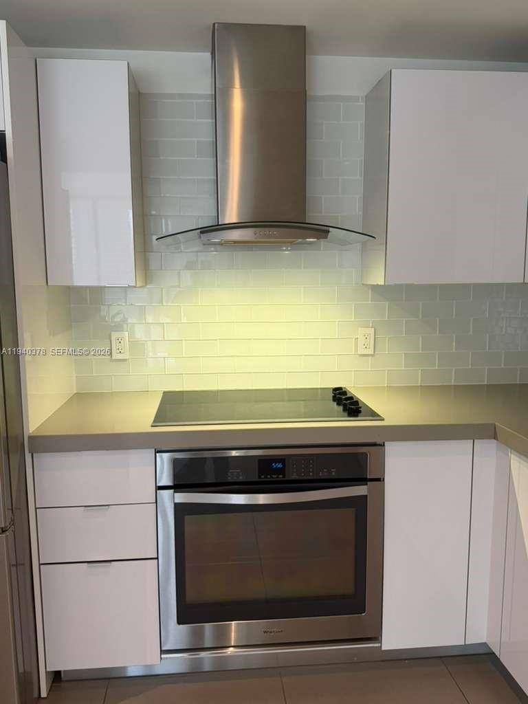 CANVAS CONDO - Residential Lease