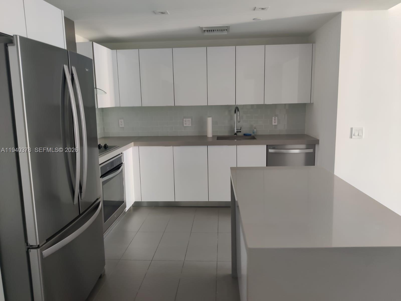 CANVAS CONDO - Residential Lease