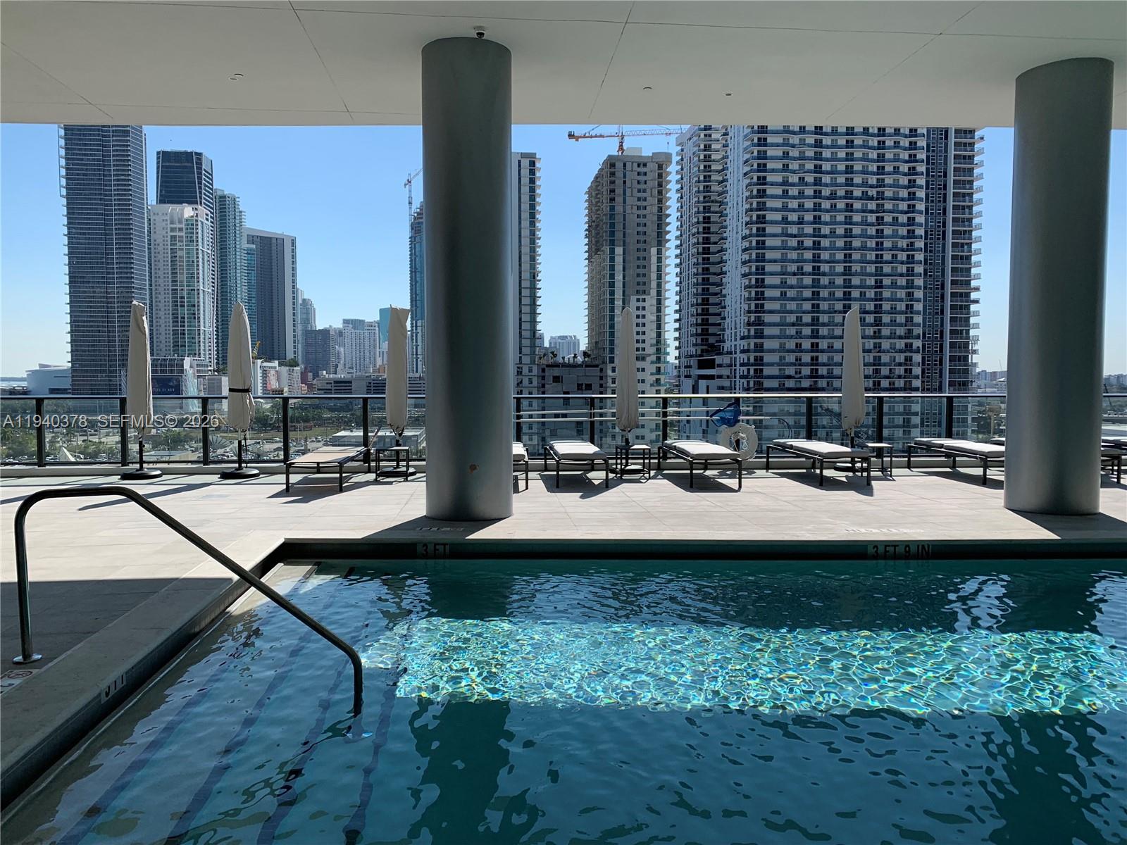 CANVAS CONDO - Residential Lease