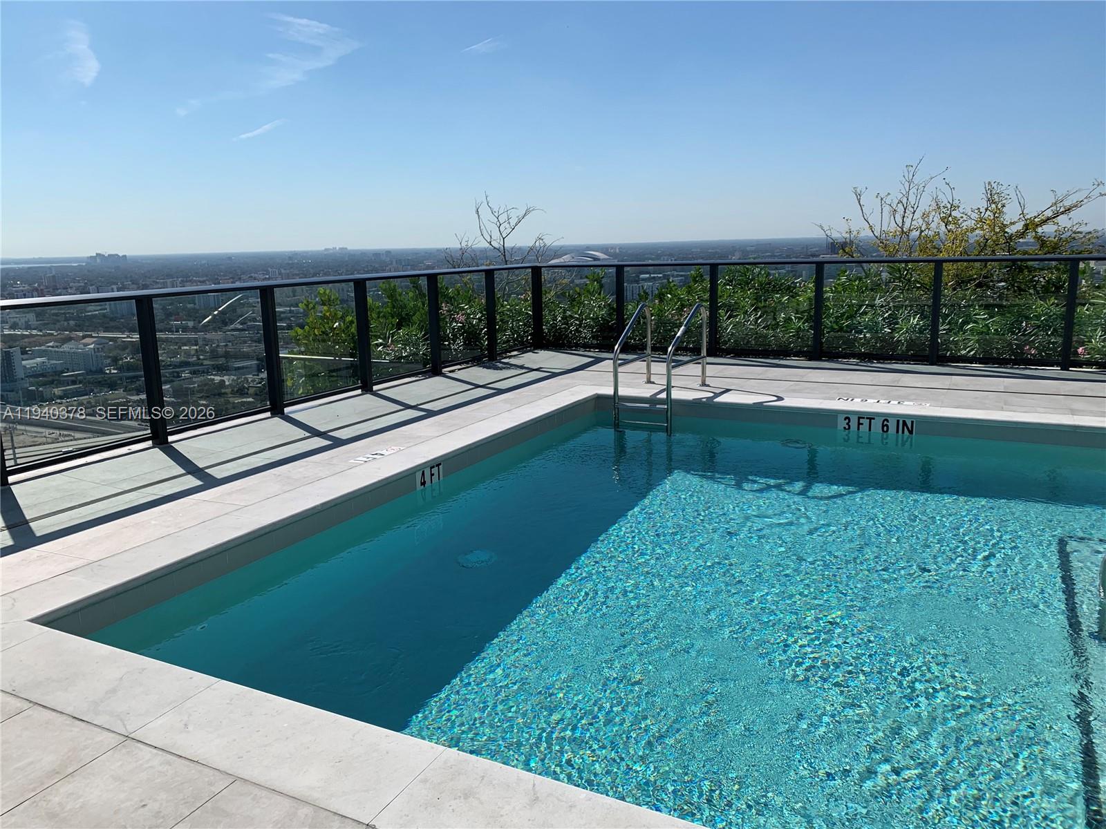 CANVAS CONDO - Residential Lease