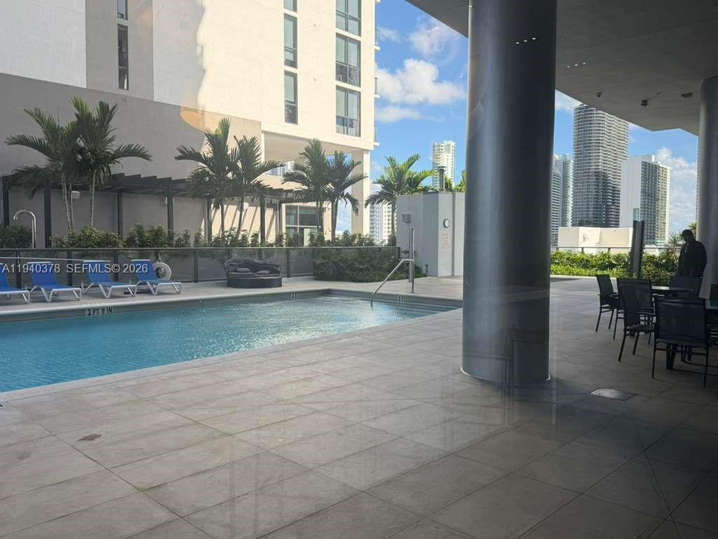 CANVAS CONDO - Residential Lease