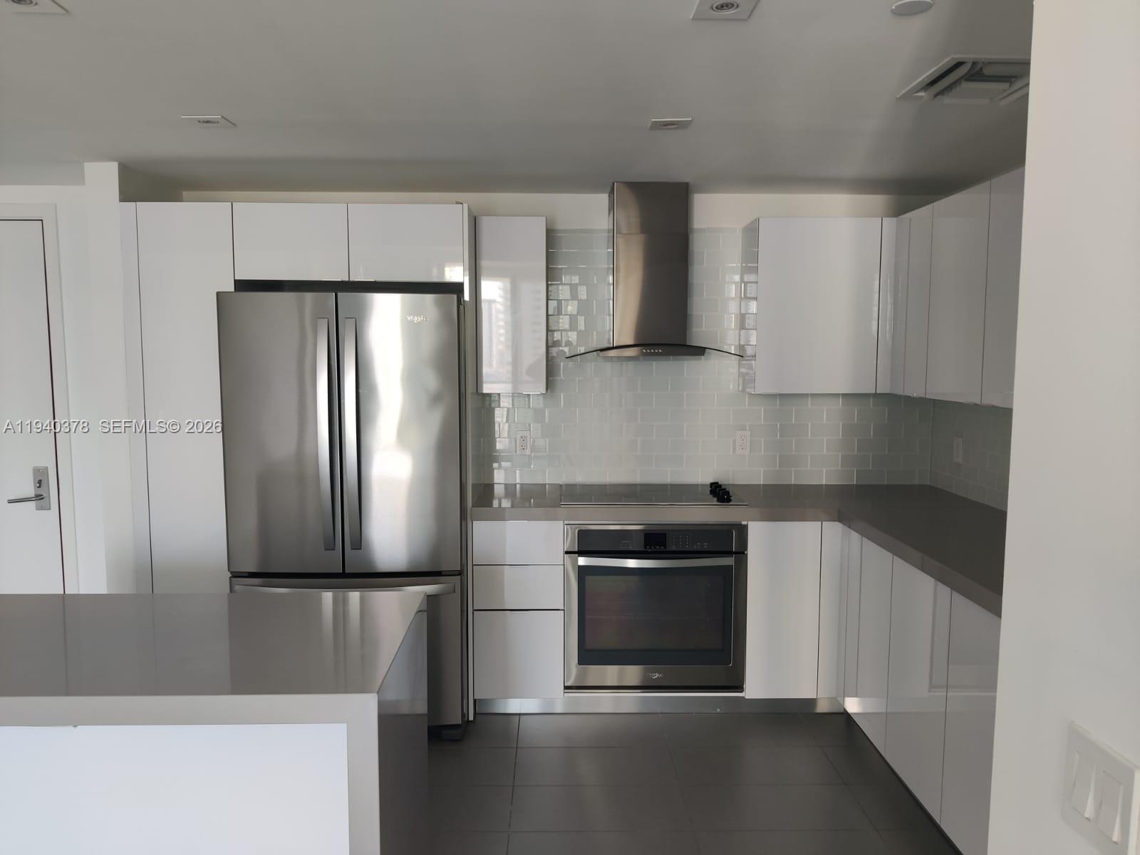 CANVAS CONDO - Residential Lease