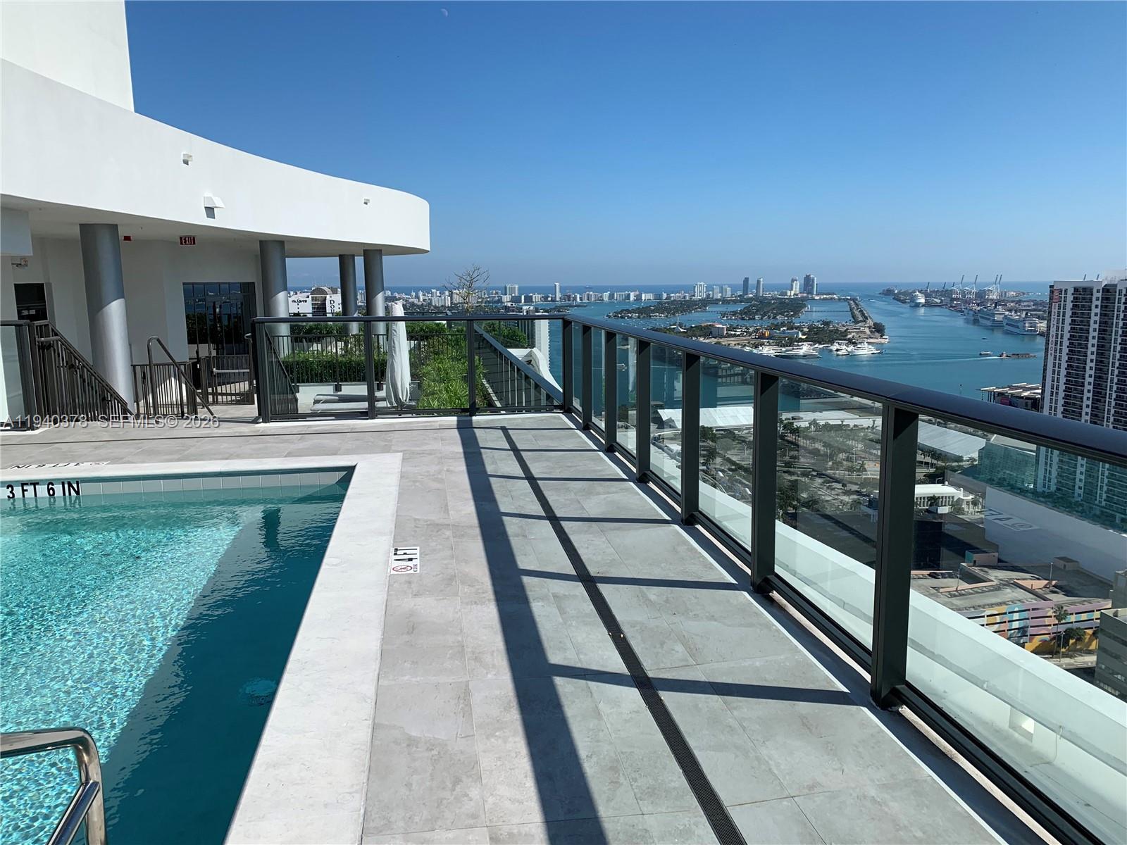 CANVAS CONDO - Residential Lease