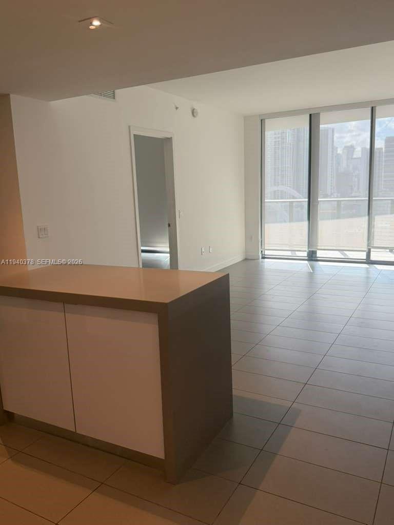 CANVAS CONDO - Residential Lease