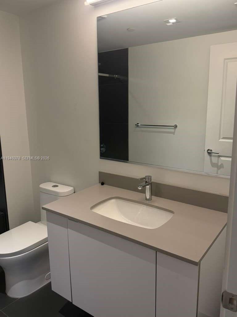 CANVAS CONDO - Residential Lease