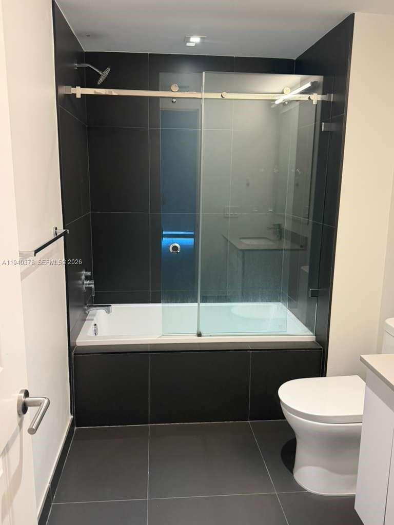 CANVAS CONDO - Residential Lease