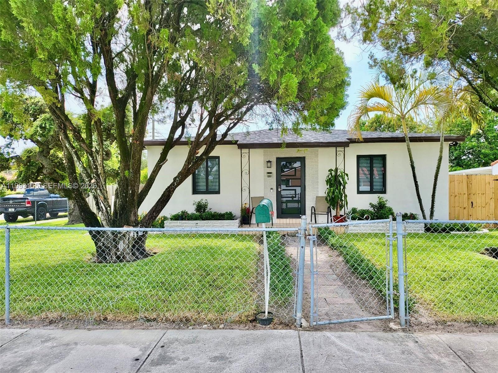 Charming House located in a wonderful and unique area in Miami, offering an ideal blend of confort and convenience. This moved-in-ready property offers: Beautiful kitchen equipped with modern stainless steel appliances, The enormous and cozy back yard offer enough space for a Boat or Rv.The house has a additional unit with private bathroom perfect to rent out, in law room or use as a guest room, NO HOA Area. It's perfect for a family looking for a 3/2 bd.Do not miss this opportunity.