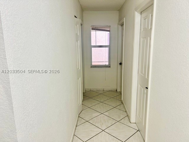TAMIAMI LAKES SEC 6 - Residential