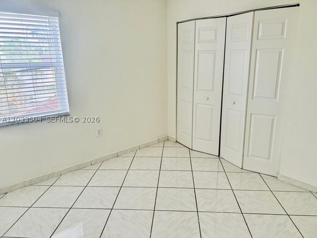 TAMIAMI LAKES SEC 6 - Residential