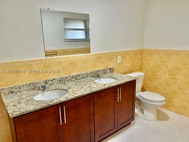 TAMIAMI LAKES SEC 6 - Residential