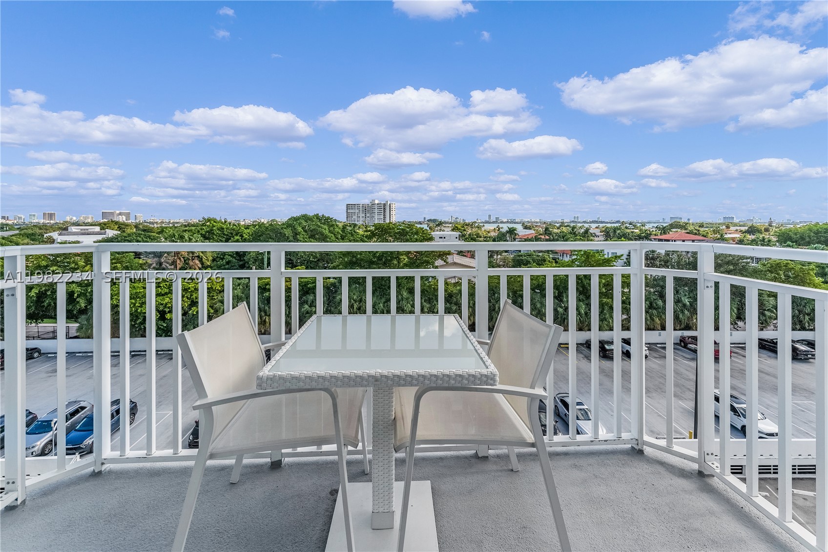 BAYVIEW TOWERS CONDO SOUT - Residential