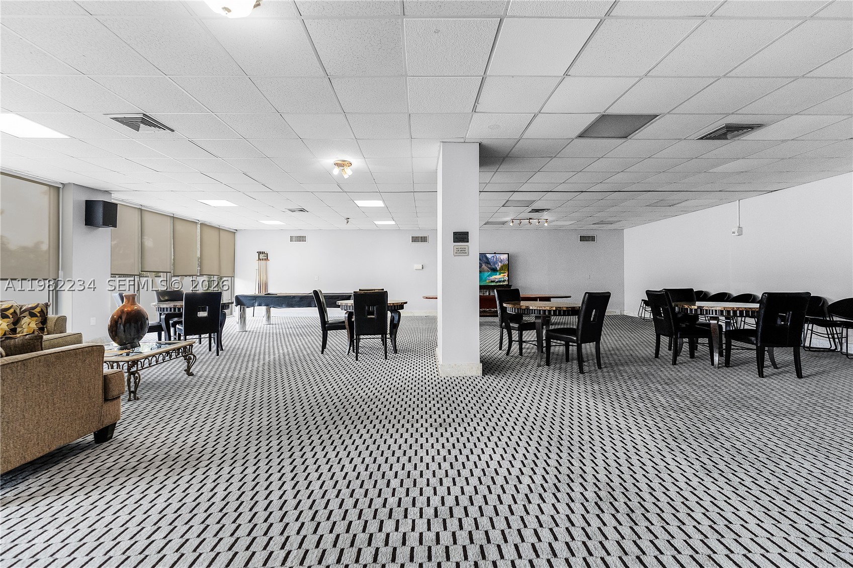 BAYVIEW TOWERS CONDO SOUT - Residential