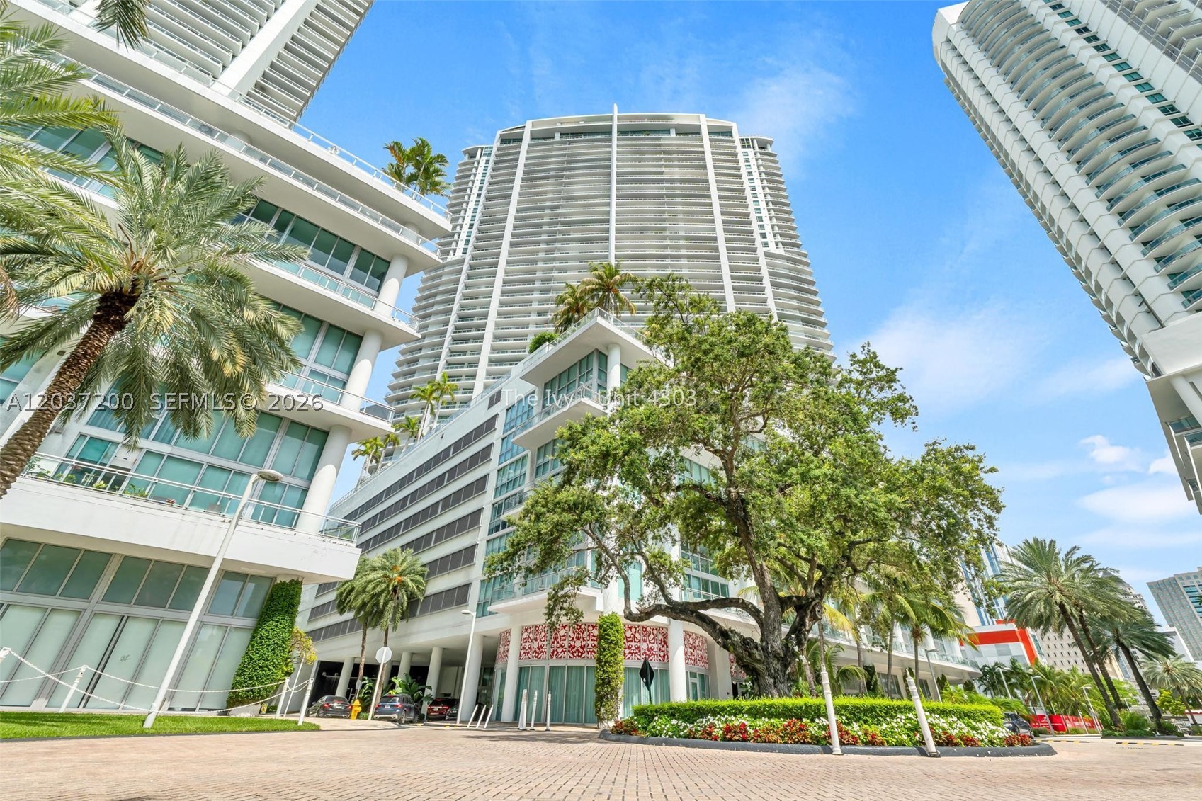 IVY CONDO - Residential Lease