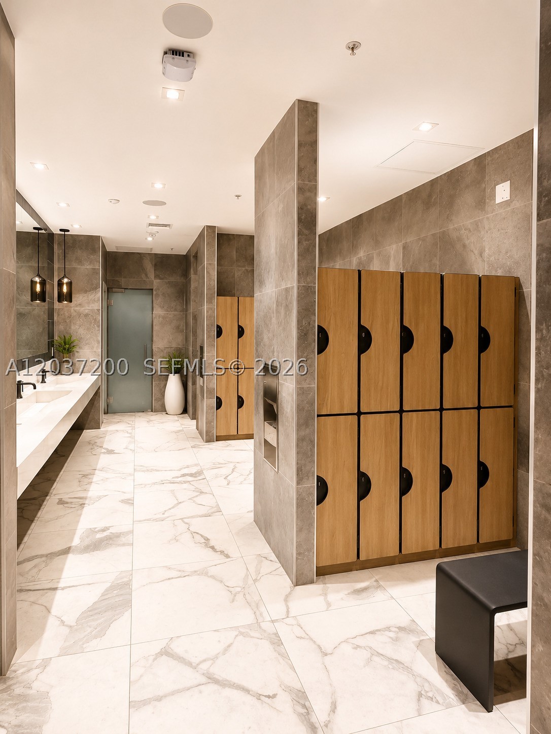 IVY CONDO - Residential Lease