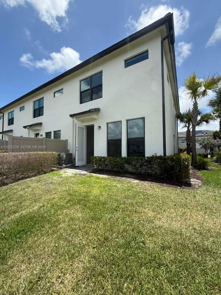 OAK TREE PROPERTY REDEVEL - Residential Lease