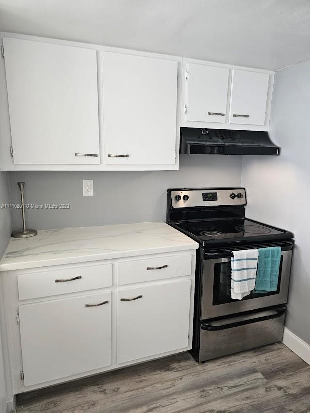 THE GRANDVIEW PALACE COND - Residential Lease