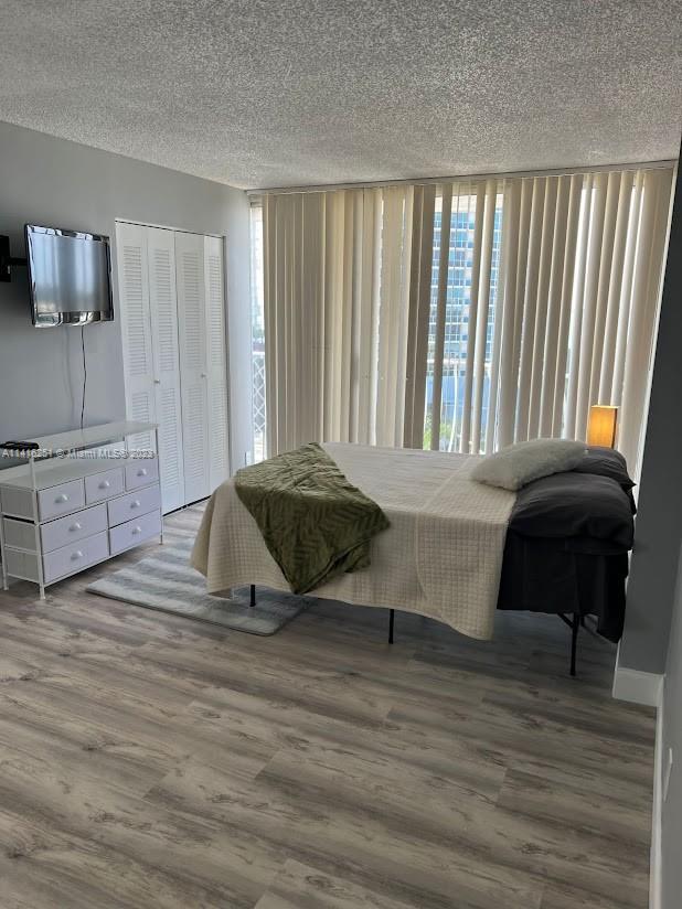 THE GRANDVIEW PALACE COND - Residential Lease
