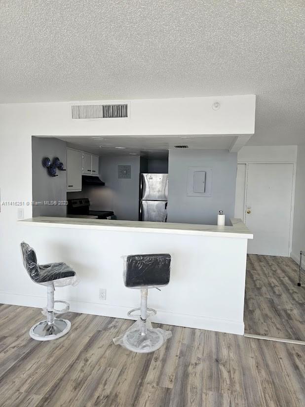 THE GRANDVIEW PALACE COND - Residential Lease