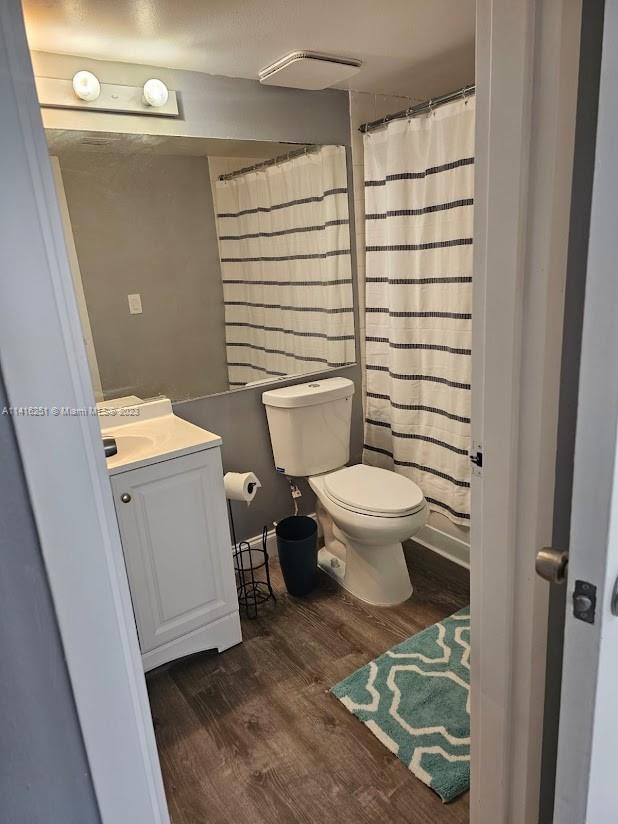 THE GRANDVIEW PALACE COND - Residential Lease
