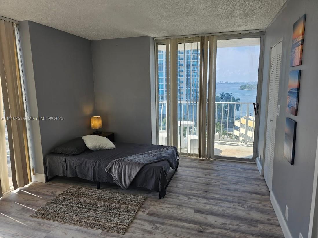 THE GRANDVIEW PALACE COND - Residential Lease