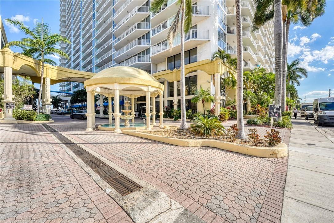 THE GRANDVIEW PALACE COND - Residential Lease