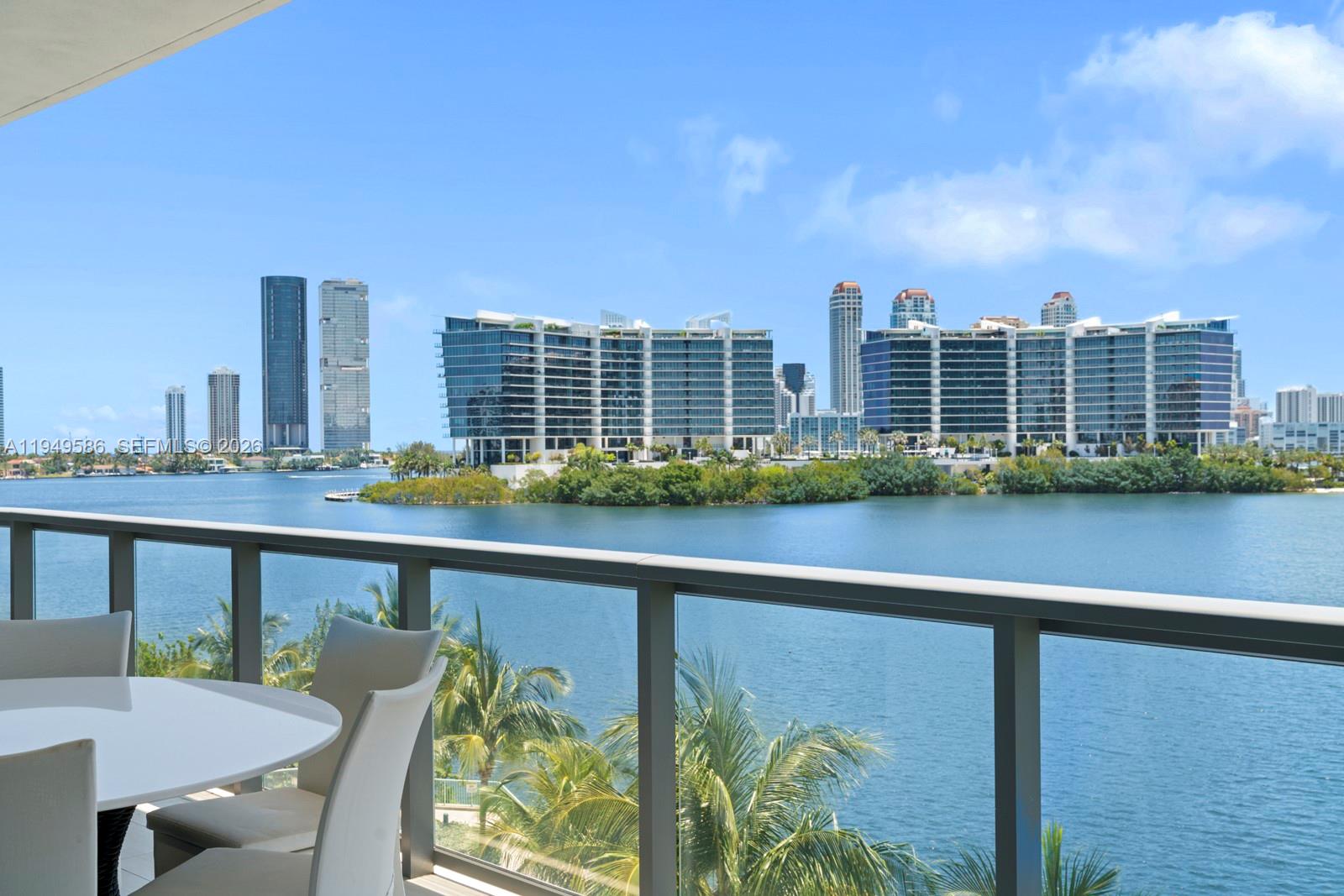 ECHO CONDO - Residential