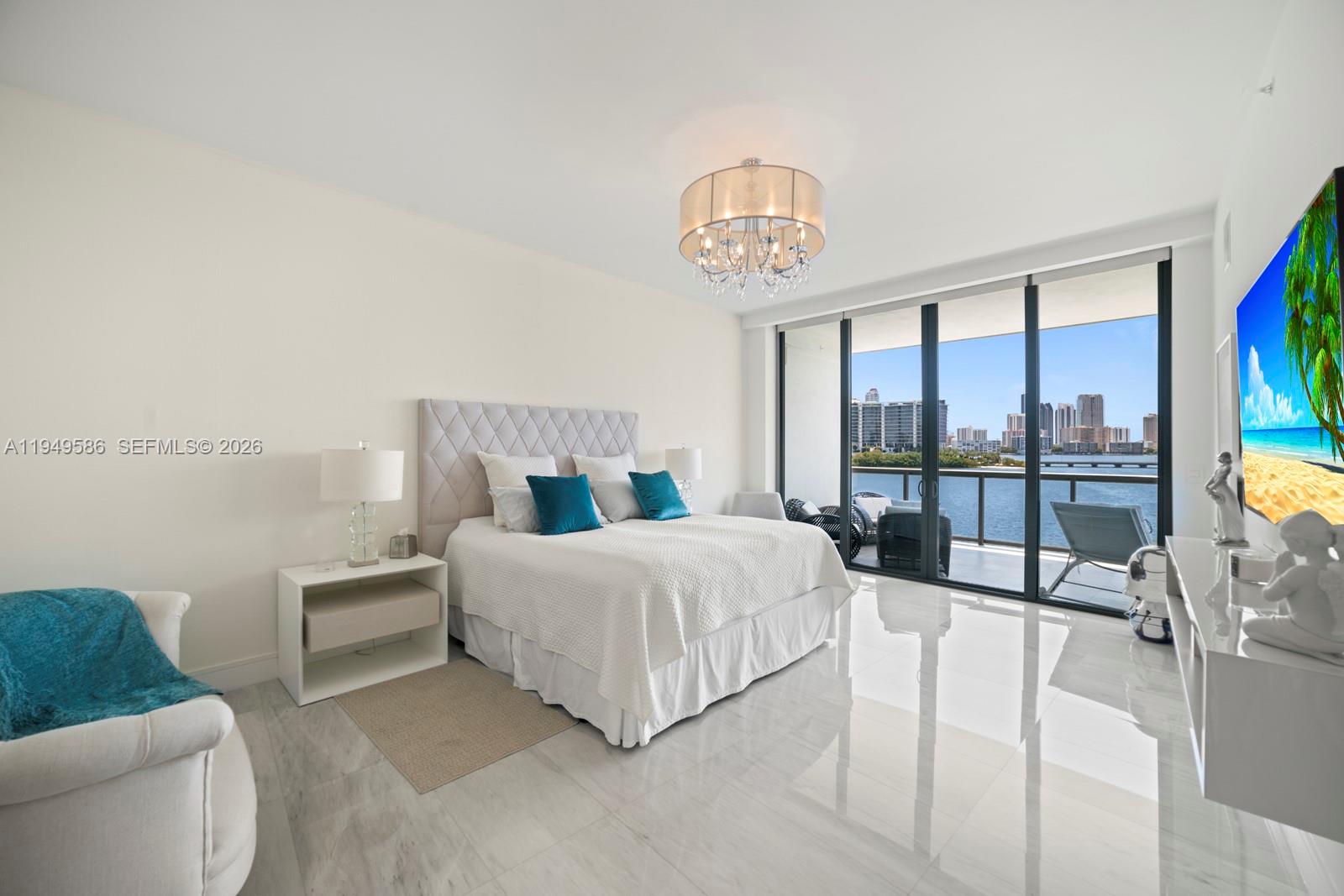 ECHO CONDO - Residential