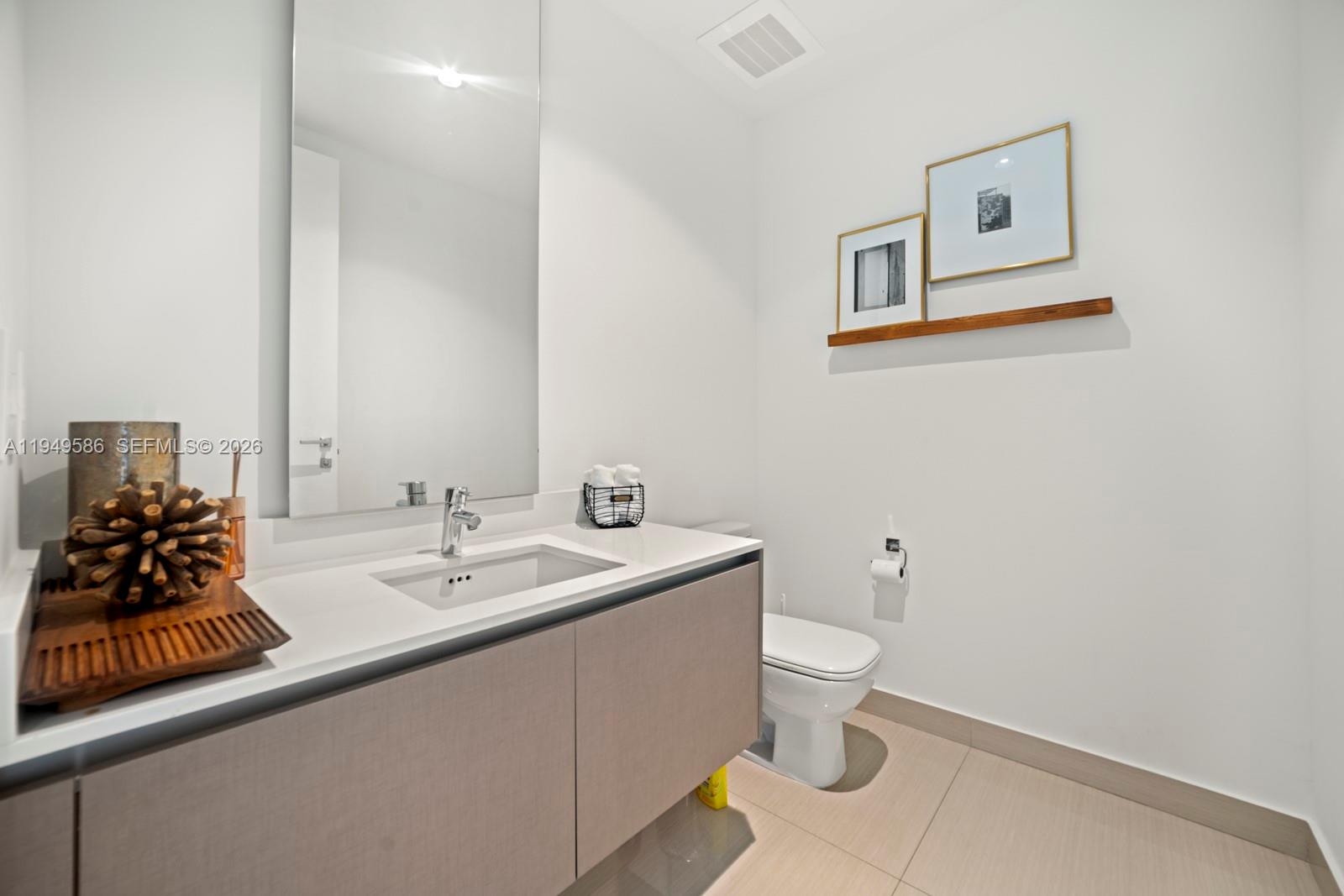 ECHO CONDO - Residential