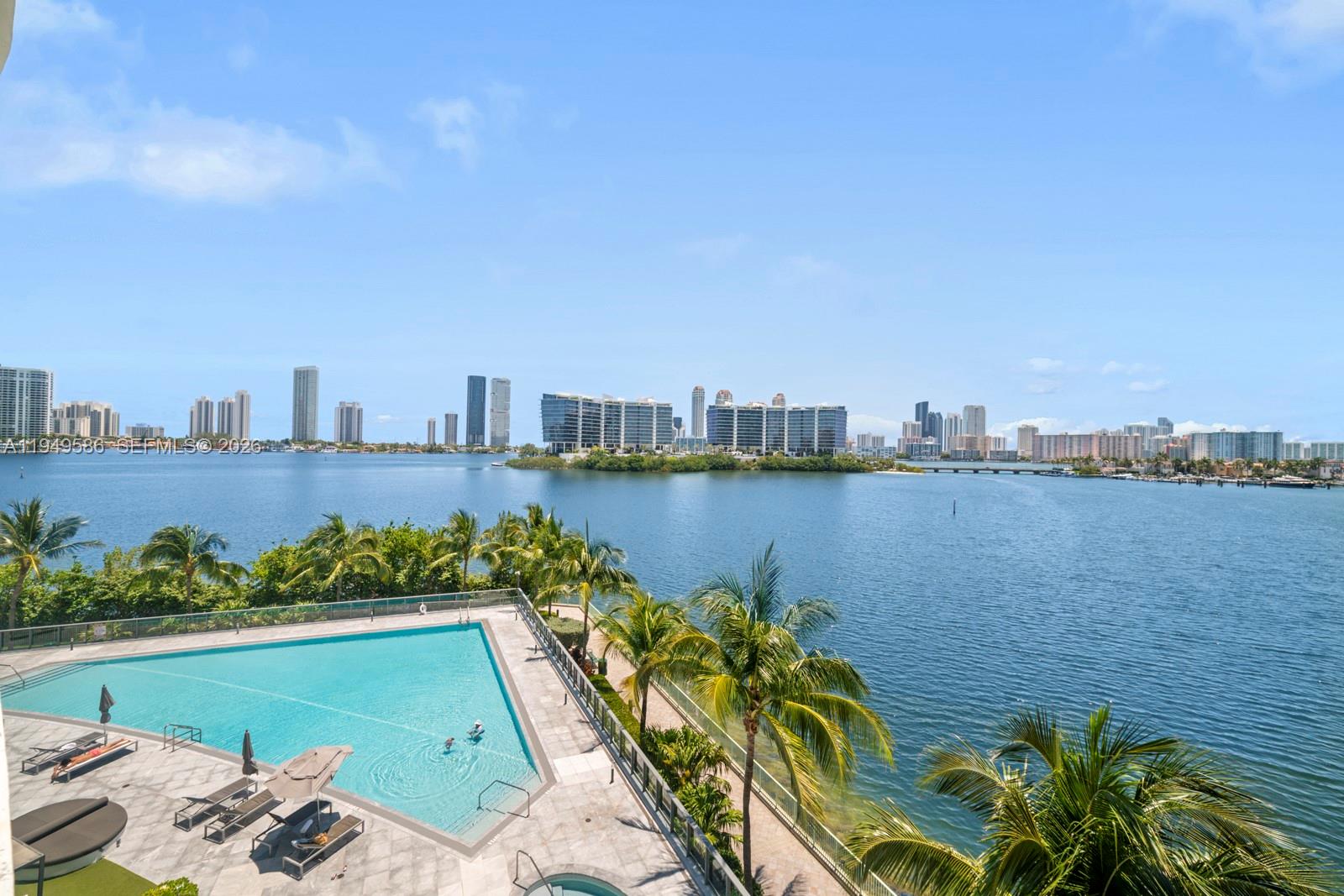 ECHO CONDO - Residential