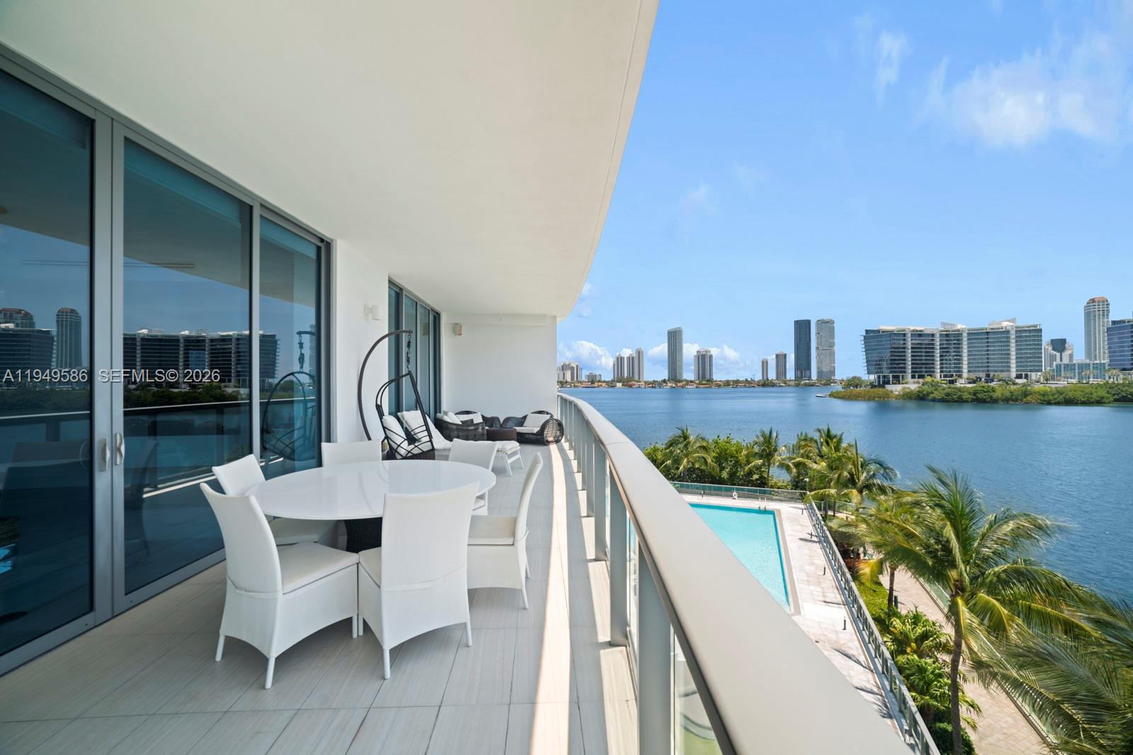 ECHO CONDO - Residential
