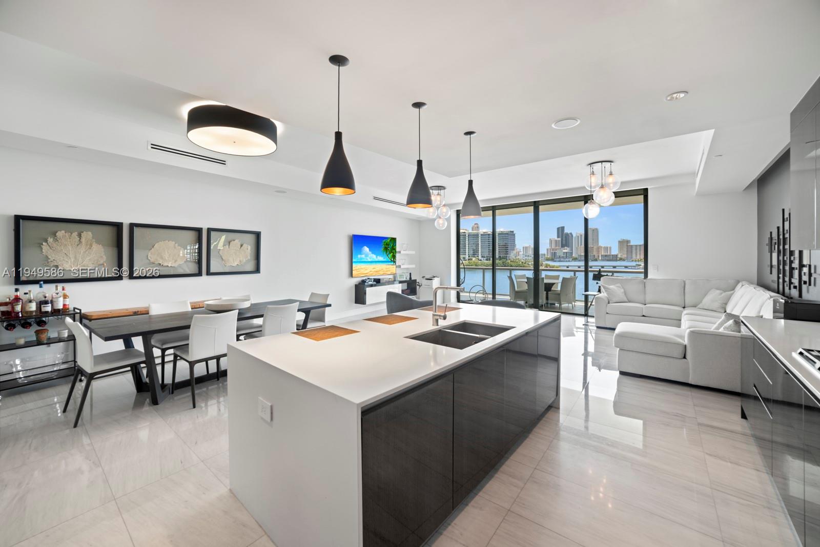 ECHO CONDO - Residential