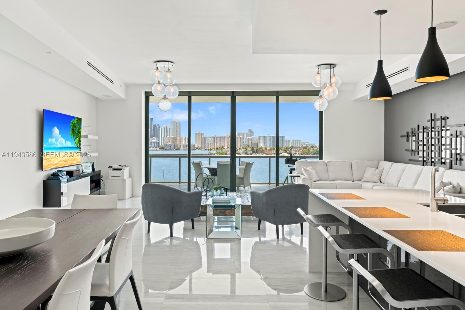 ECHO CONDO - Residential