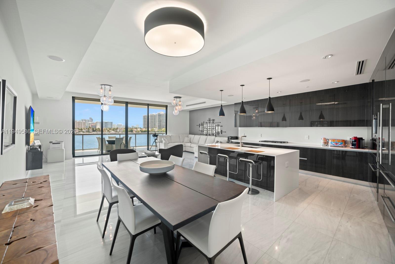 ECHO CONDO - Residential
