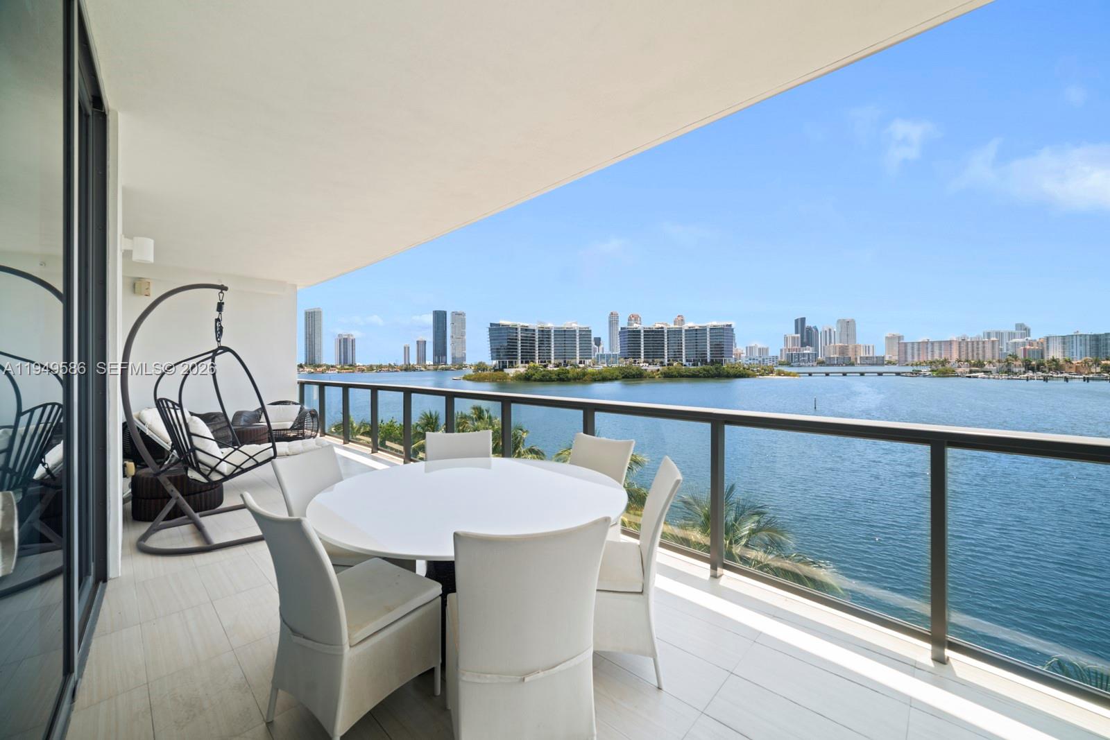 ECHO CONDO - Residential