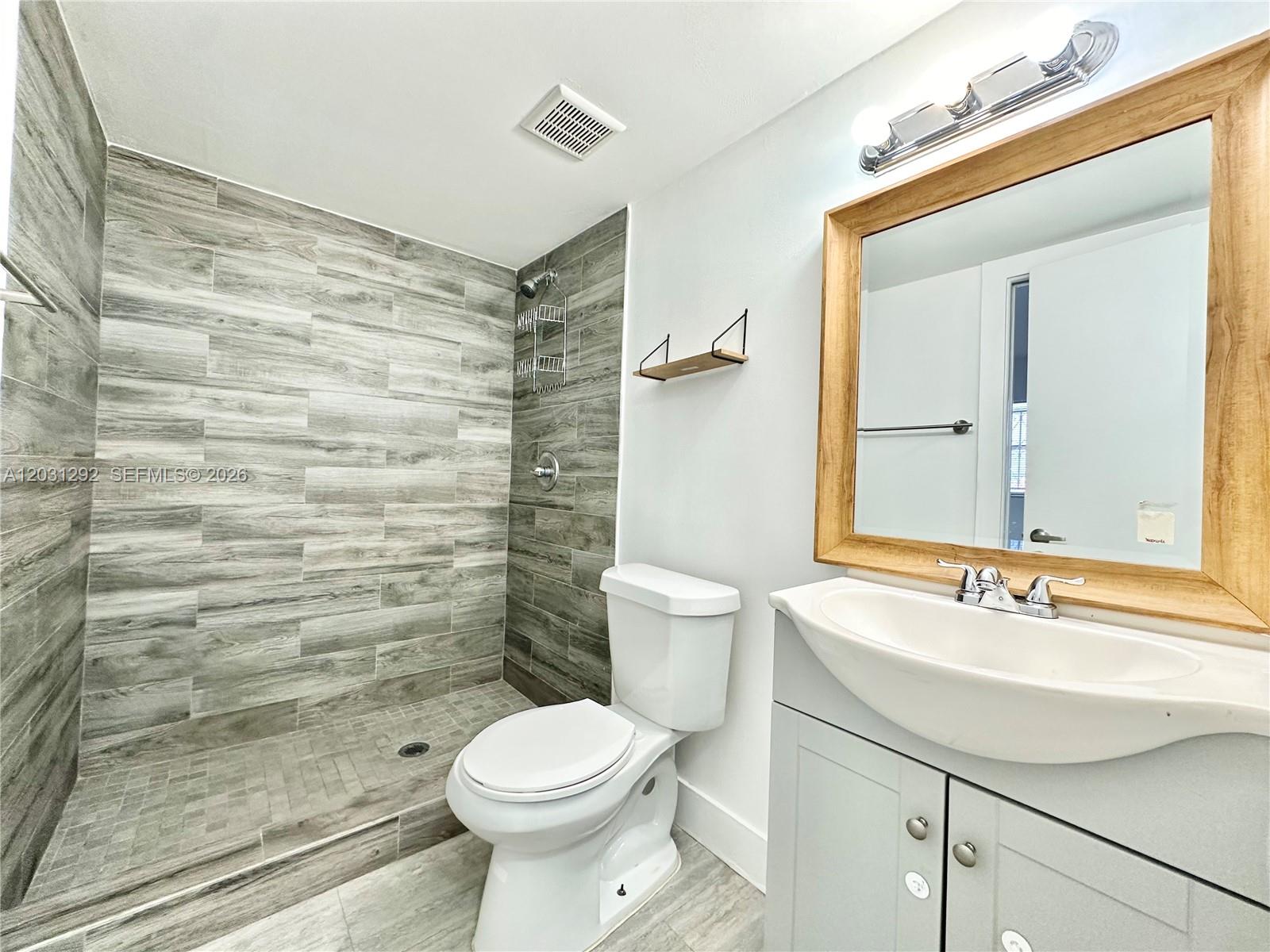 POINT SOUTH CONDO - Residential Lease