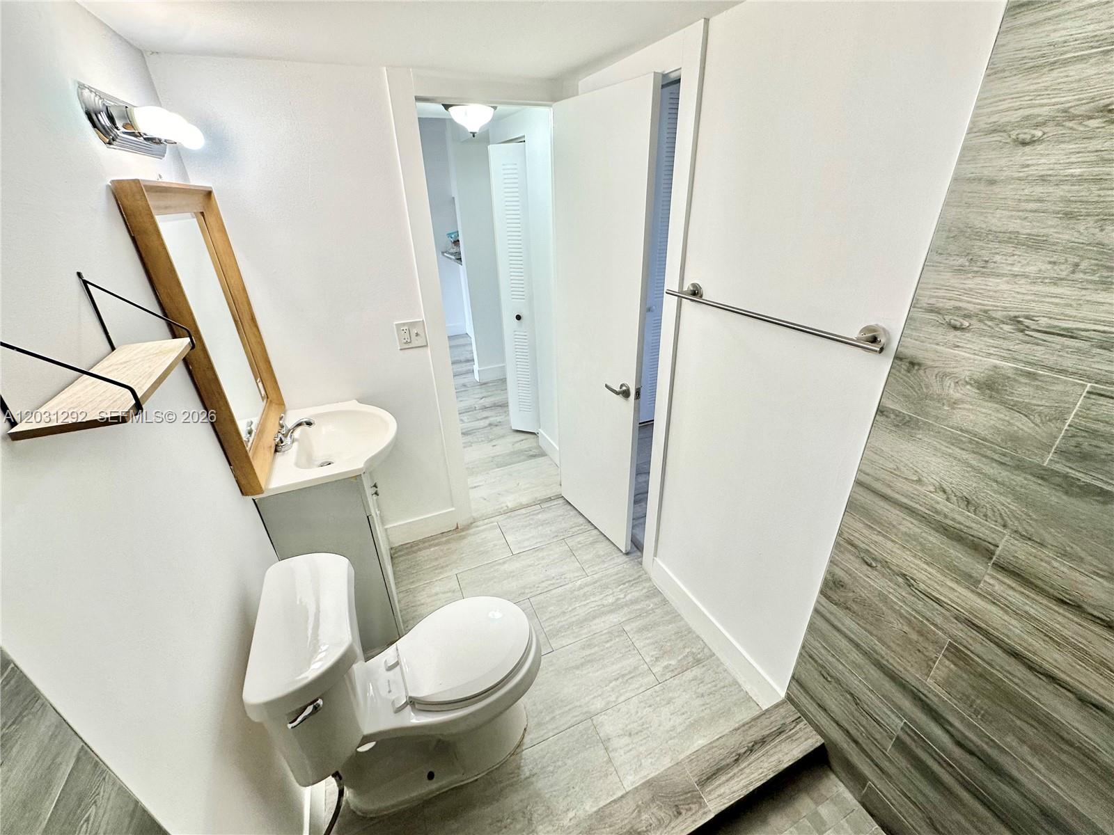 POINT SOUTH CONDO - Residential Lease