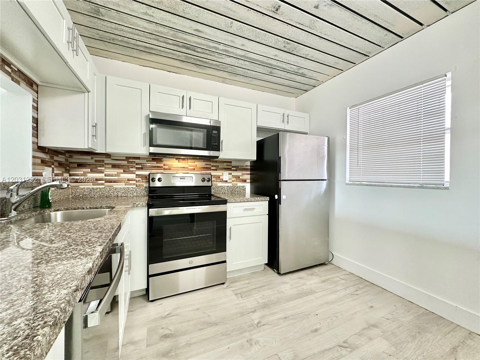 POINT SOUTH CONDO - Residential Lease