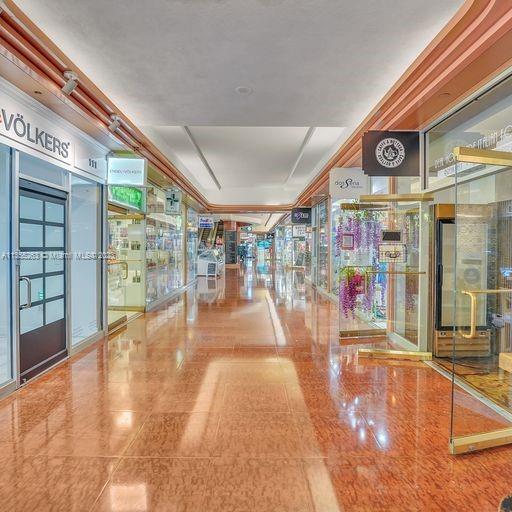 VENETIA CONDO - Residential