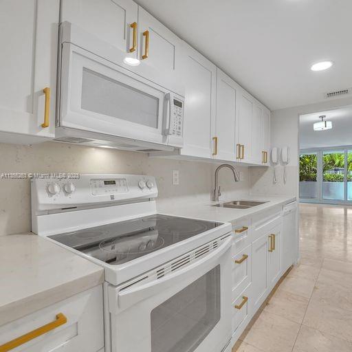 VENETIA CONDO - Residential