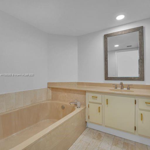 VENETIA CONDO - Residential