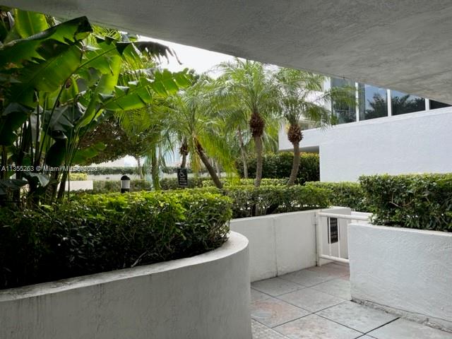 VENETIA CONDO - Residential