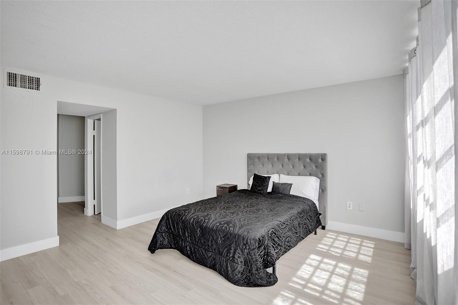JADE WINDS GROUP - - Residential