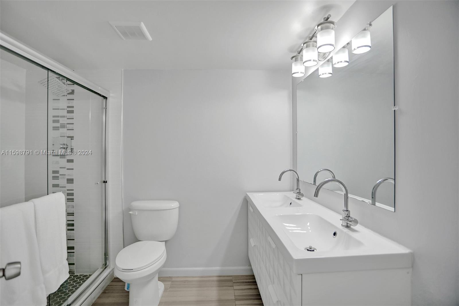 JADE WINDS GROUP - - Residential