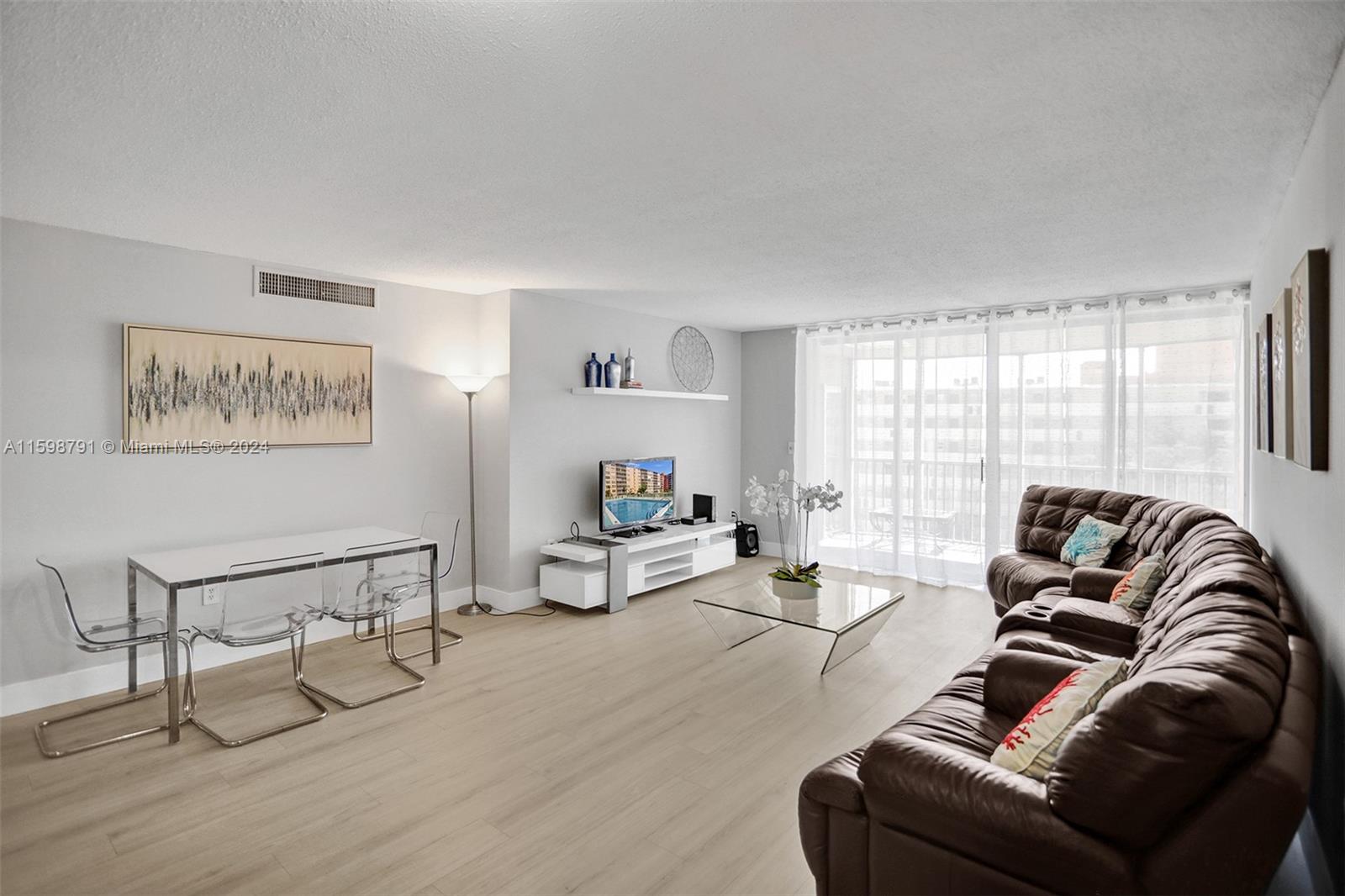 JADE WINDS GROUP - - Residential