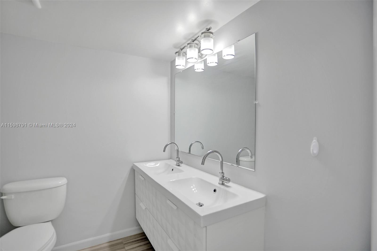 JADE WINDS GROUP - - Residential